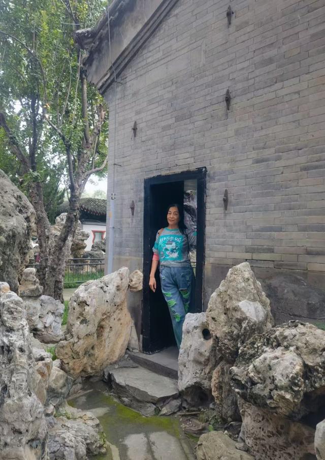 王林平随笔《秋季的浪漫：置身古庭院》