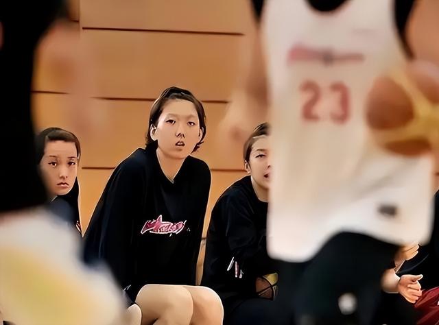 休想再回国！中国体坛三大叛徒，夺冠后不承认是国人，现世报来了