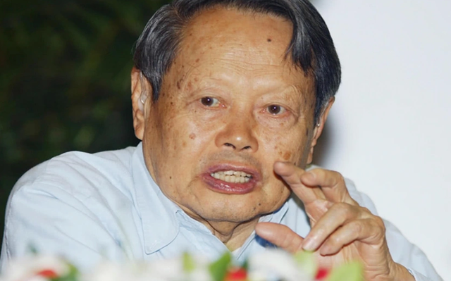 翁帆没想到，人情世故、江湖地位在杨振宁告别仪式上体现淋漓尽致