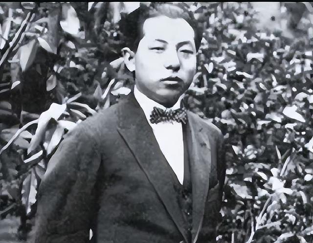 张学良病逝美国，儿子打开他的银行账户	，被里面的余额吓一跳