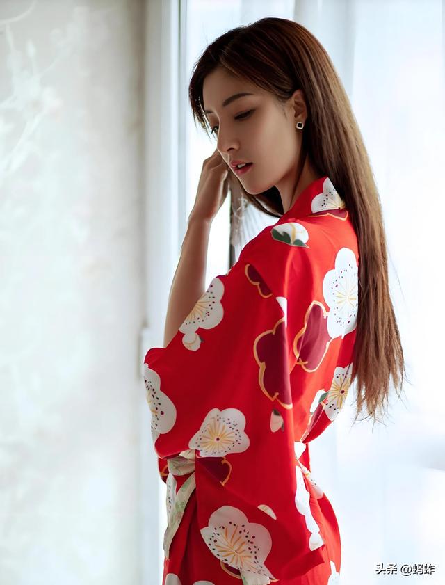 00后超模林文文Yooki！个性魅力与精致颜值并存