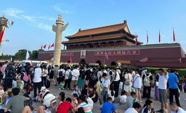 中美日上半年GDP差距断崖，美国15万亿，日本2.11万亿，中国呢