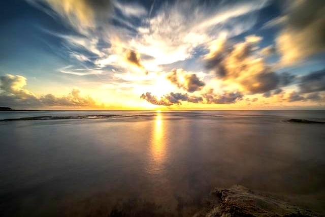 女人给你这4个“信号”，是暗示你别追了，她对你根本“没兴趣”