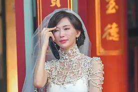 远嫁日本五年后，再看林志玲，金世佳那番话的含金量还在上升图片