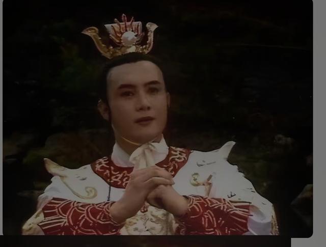 2026年马年春晚，一大波明星亮相瞬间引爆…