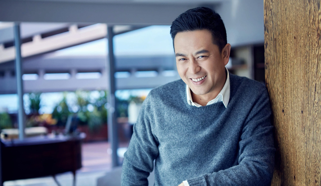 与王海燕离婚传闻真相大白1年，55岁张嘉益近况曝出	，一点不意外