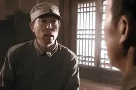 肖玉璧嫌官小，让毛主席数他身上的伤疤，毛主席大怒：我不识数图片