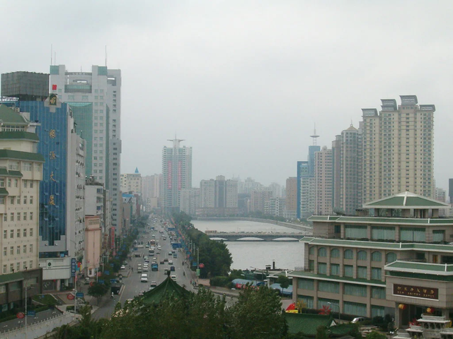 2005年的南昌，八一广场最动容的时代