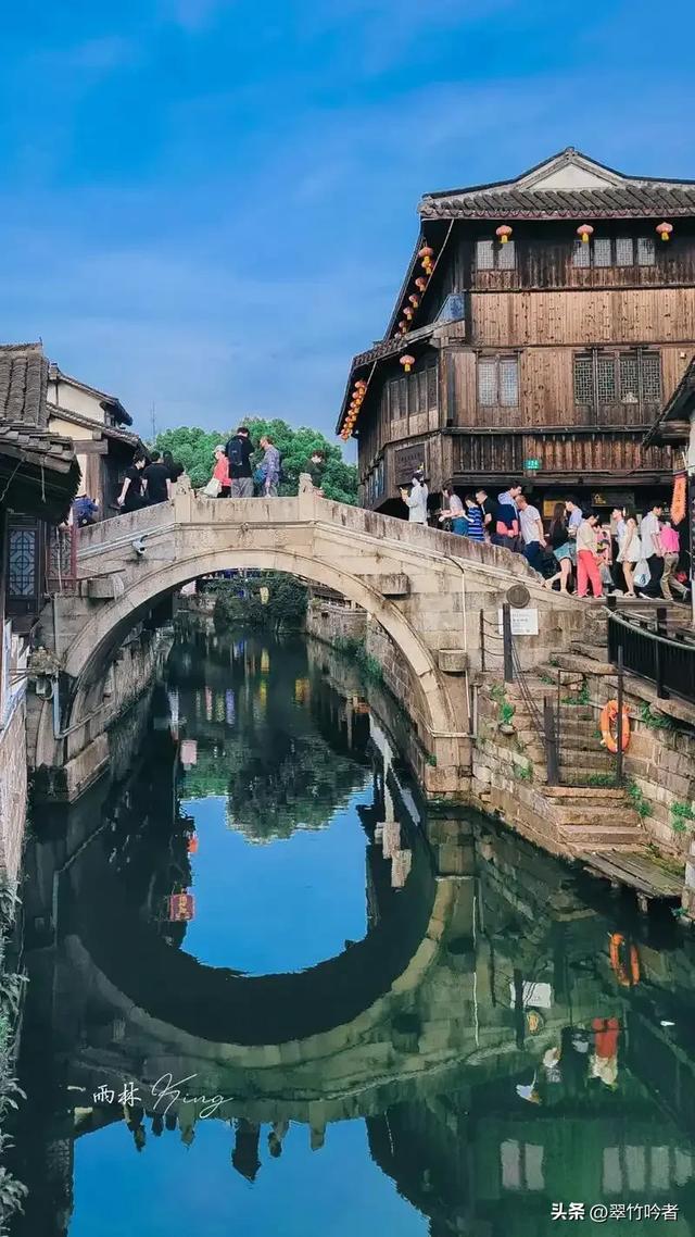 免费游！上海这6大古镇地铁直达，江南风韵不输苏杭。