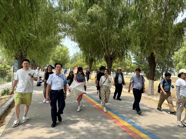 香港考察团走进巩义,共赏河洛风华,同溯诗圣文脉!