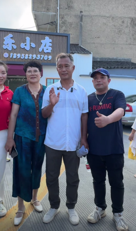 沈巍观察3:坦言商业合作难成一途，谒访殷夫故居深契共情