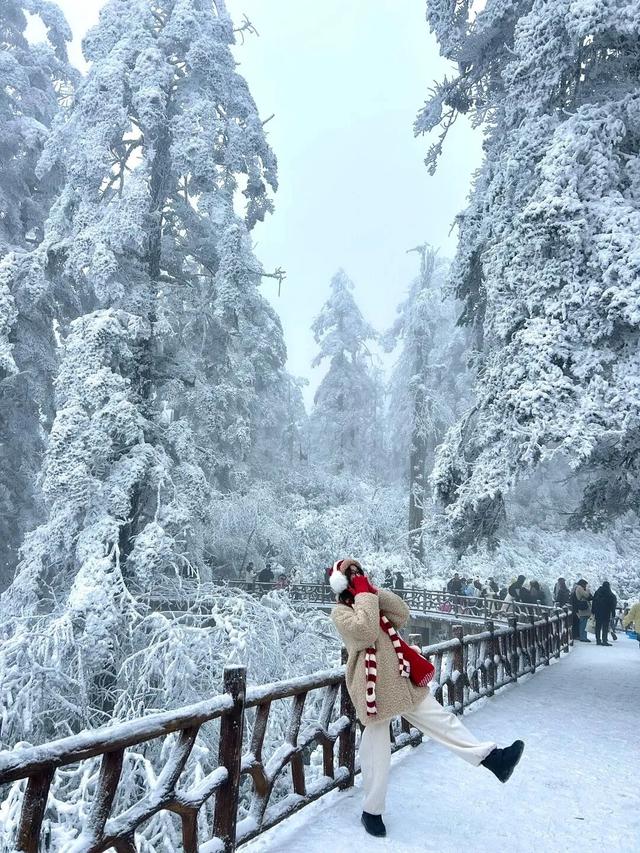 不说了，我要去四川玩雪了！