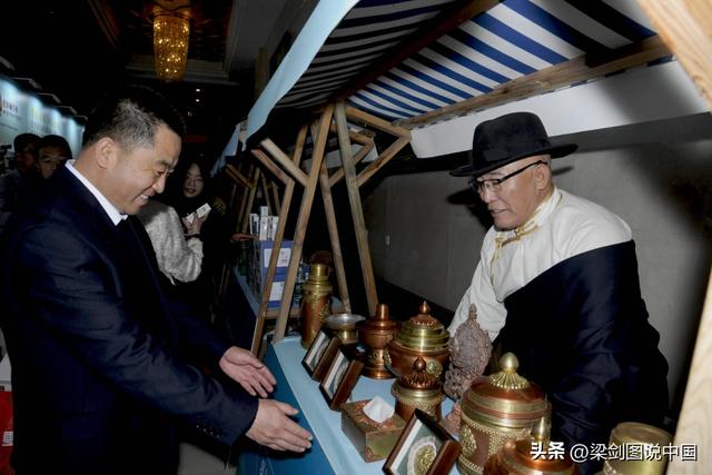 “圣境甘南·心灵之旅”夏河县文旅招商推介暨颁奖典礼在兰州举行