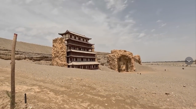 甘肃令人困惑的影视城，规模宏大投资不菲，游客不多却收门票