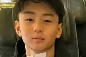 谢霆锋二儿子近照曝光！和张柏芝长得一模一样，老大像爸老二像妈图片
