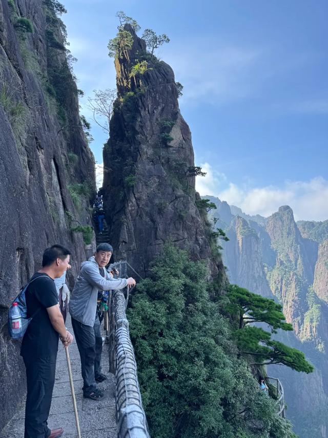 徒步三山五岳：安徽黄山！