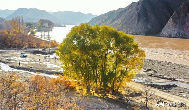 黄河古村初冬沐夕阳