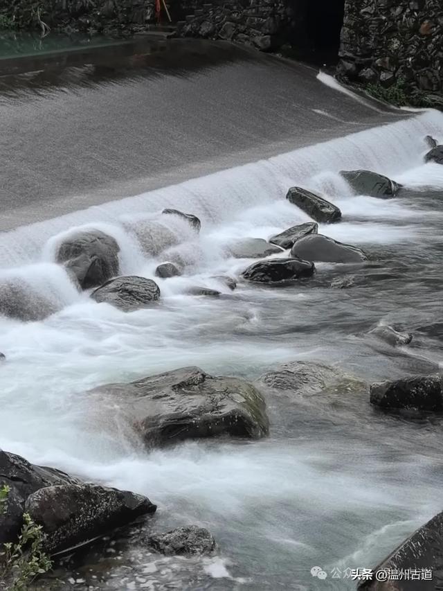 藏在浙南九寨沟里的红色秘境!可亲子徒步,在清溪飞瀑里寻凉意!