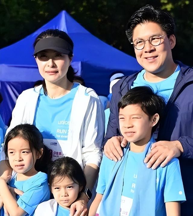 霍震霆压根没想到，自己要强的儿子霍启刚，如今被媳妇“拿捏”了