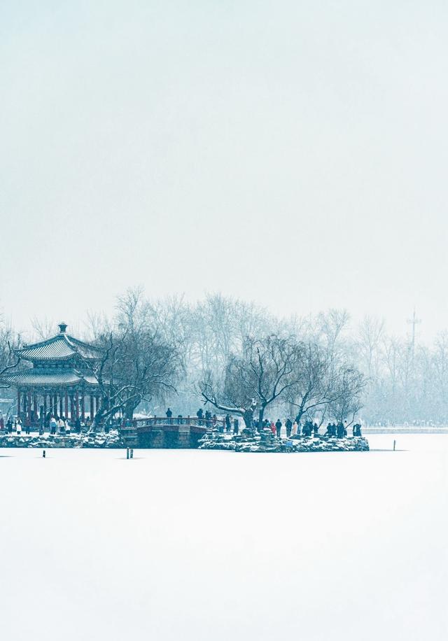雪后北京，老天爷随手就画了幅活脱脱的水墨画！