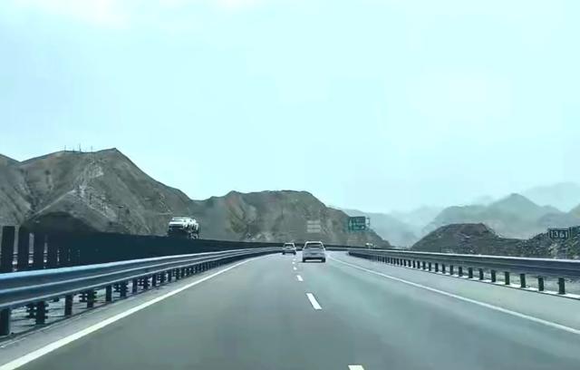 第二十三天 告别古楼兰 翻越阿尔金山 看大地之眼