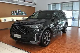 开完福特探险者，再开沃尔沃XC90，实测差距一目了然！图片