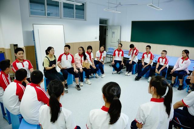 “一半初中生上不了高中！”人民日报给出回应，原来一切早有迹象