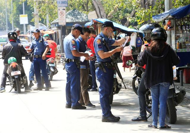 射杀中国男子、绑架中国男孩，落网后警方披露：他多次对华人下手