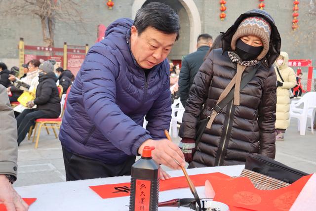 肥城市新城街道：初冬村晚亮相 共享文化盛宴