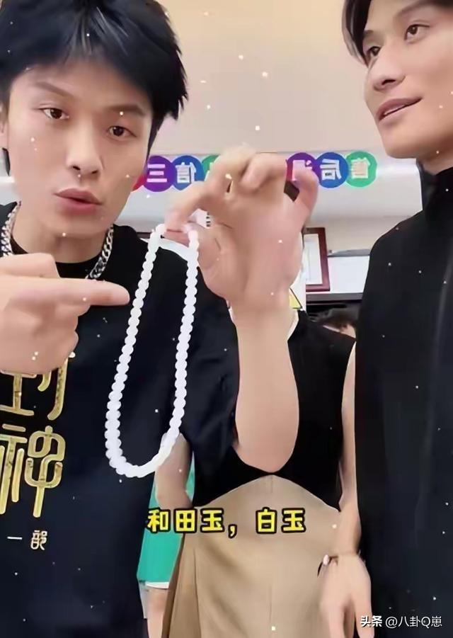 央视终于出手，国务院点名封杀，这些坑老百姓的大网红，属实活该
