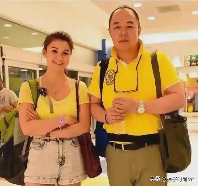 张铁林混血女儿太美了，五官精致，气质绝了，这才是真正格格吧！ ​​​