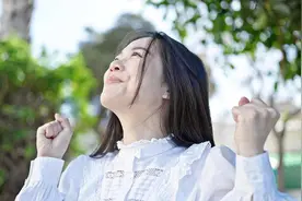 一个女人能遇到个相知相爱，恩恩爱爱，共度此生的人是莫大的幸福图片