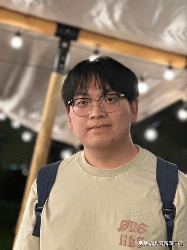 长春南溪湿地光影岛上演露天脱口秀 解锁夜生活新体验