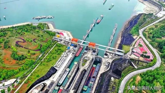 三峡大坝 “账本” 曝光：运行了 20 余年，2500 亿投入如今回本了吗？