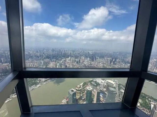 561米高空惊现玻璃屋，上海这里成新晋求婚圣地？有人已预定今年七夕