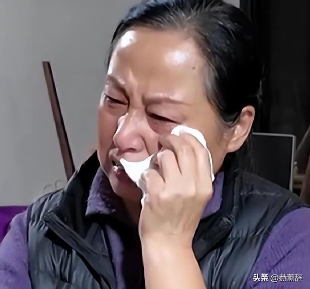 狗主人被反杀案开庭，9人闯门打砸	，妻子后悔冲动，更多细节披露