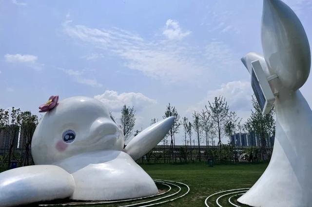 @所有老师 岳阳江豚湾景区以美景致师恩，邀您共庆佳节！