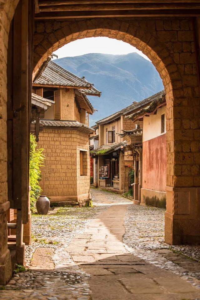 云南最美最经典的自驾线，1600公里跨越6州市，一路风光一路惊喜