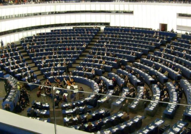 局势不断恶化！“大鱼”全部冒头，27国挑战中国“红线”，解放军大批军机紧急出动