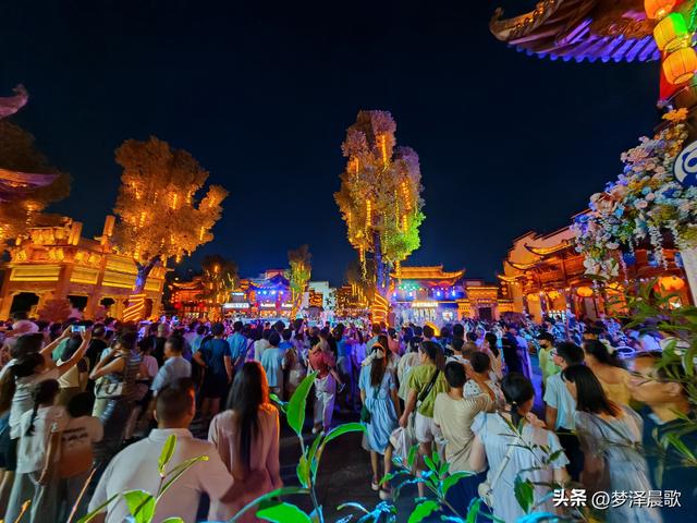 云梦夜未央：楚王城公园楚王天下大舞台、祥云湾灯火里的千年回响