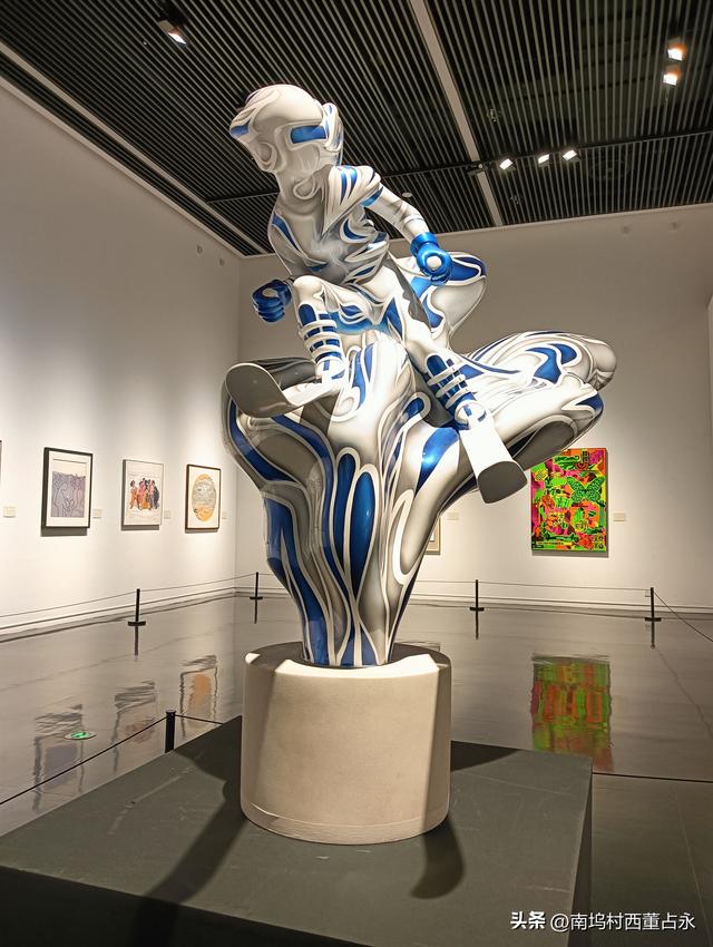 离开村庄，去大都市郑州看一个叫美术的东西吧！跟红薯糊肚一样好