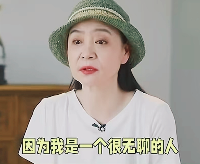 钱再多有什么用?49岁佘诗曼的现状，给不结婚不生娃的人提了个醒