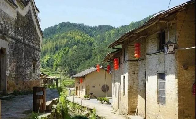 一路山水一路诗！这条环花亭湖自驾线，承包你所有惬意时光！