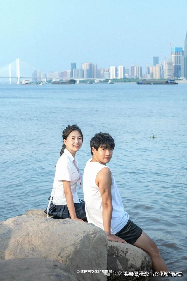 41°C高温天，这么多游客来武汉玩什么?