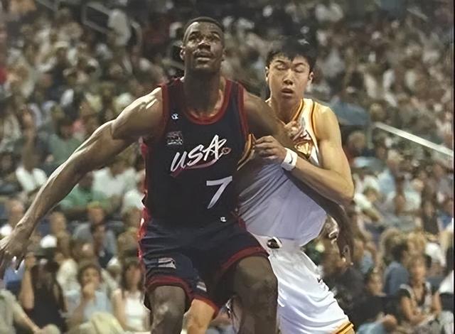 中国篮协：热烈祝贺王治郅