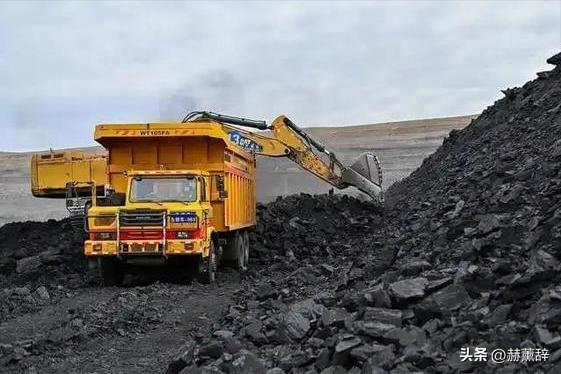 月薪8000留不住人，牧民靠万亩草场维生，新疆的上限下限超乎想象