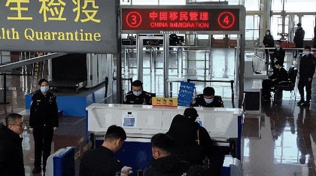 免签生效 同江口岸2分钟“闪现”俄罗斯