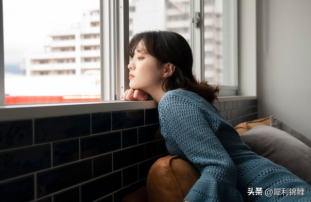 女人若有“二心”，身体这3个本能反应藏不住！网友：太真实了