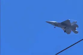 我海军政委话音刚落，歼-35最新照片曝光，一个重要部件被拆除图片