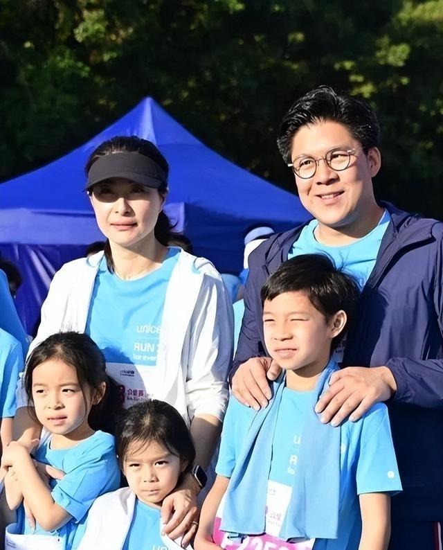 霍震霆没想到，自己千辛万苦给霍启刚找的媳妇，竟狠狠“拿捏”他